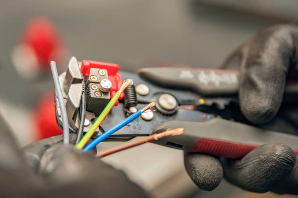 Best Licensed Electrician  in Porterville, CA